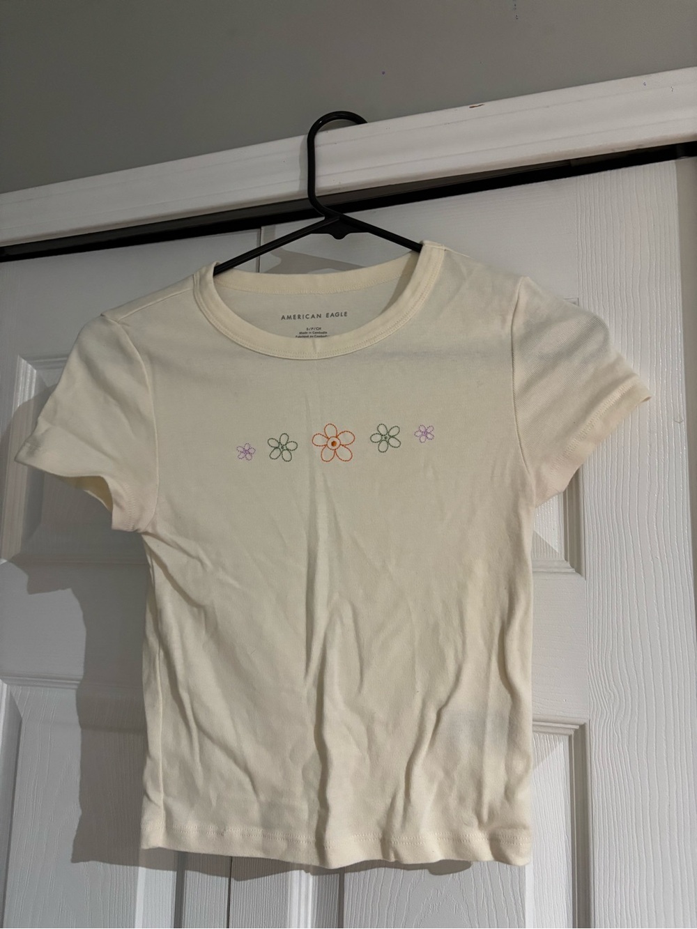 American Eagle Cream Basic Crewneck Tee